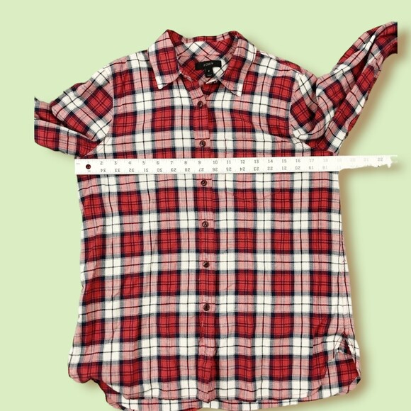 J. Crew shirt 2‎ Button Down Shrunken boy shirt in cerise plaid - Picture 8 of 9